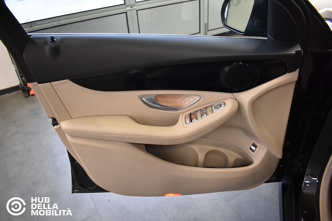 MERCEDES-BENZ GLC 200 d 4Matic Sport